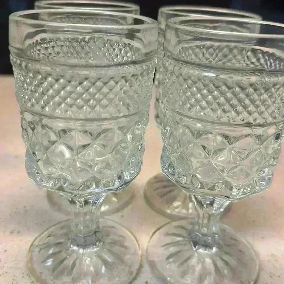 Vintage Anchor Hocking Wexford Pattern Claret Wines. Set of Four   1960's - Picture 5 of 7